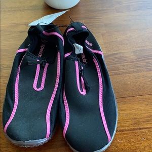 Size 8 Women’s Zipwalker